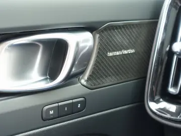 XC40 Ultra B4 Mild-Hybrid/Dark/Kamera/H&K/BLIS