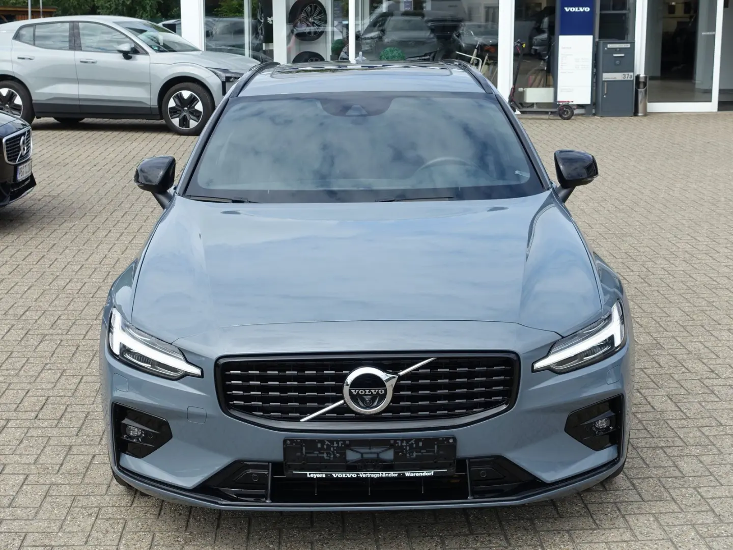 V60 B5 Benzin R-Design PANO/AHK/BLIS/360°KAM/ACC