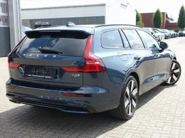 V60 Ultra T8 AWD Recharge B&W/360°/AHK/MASSAGE