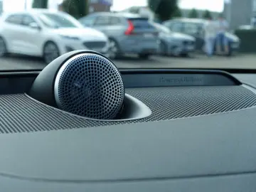 V60 Ultra T8 AWD Recharge B&W/360°/AHK/MASSAGE