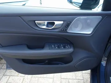 V60 Ultra T8 AWD Recharge B&W/360°/AHK/MASSAGE