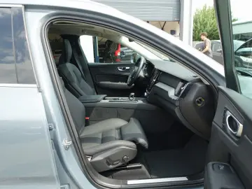 XC60 Recharge Plus T8 AWD/360°Cam/Pano/Memory