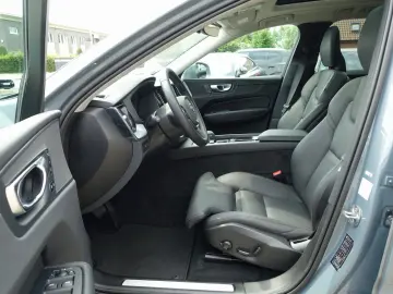 XC60 Recharge Plus T8 AWD/360°Cam/Pano/Memory