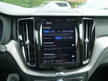 XC60 Recharge Plus T8 AWD/360°Cam/Pano/Memory