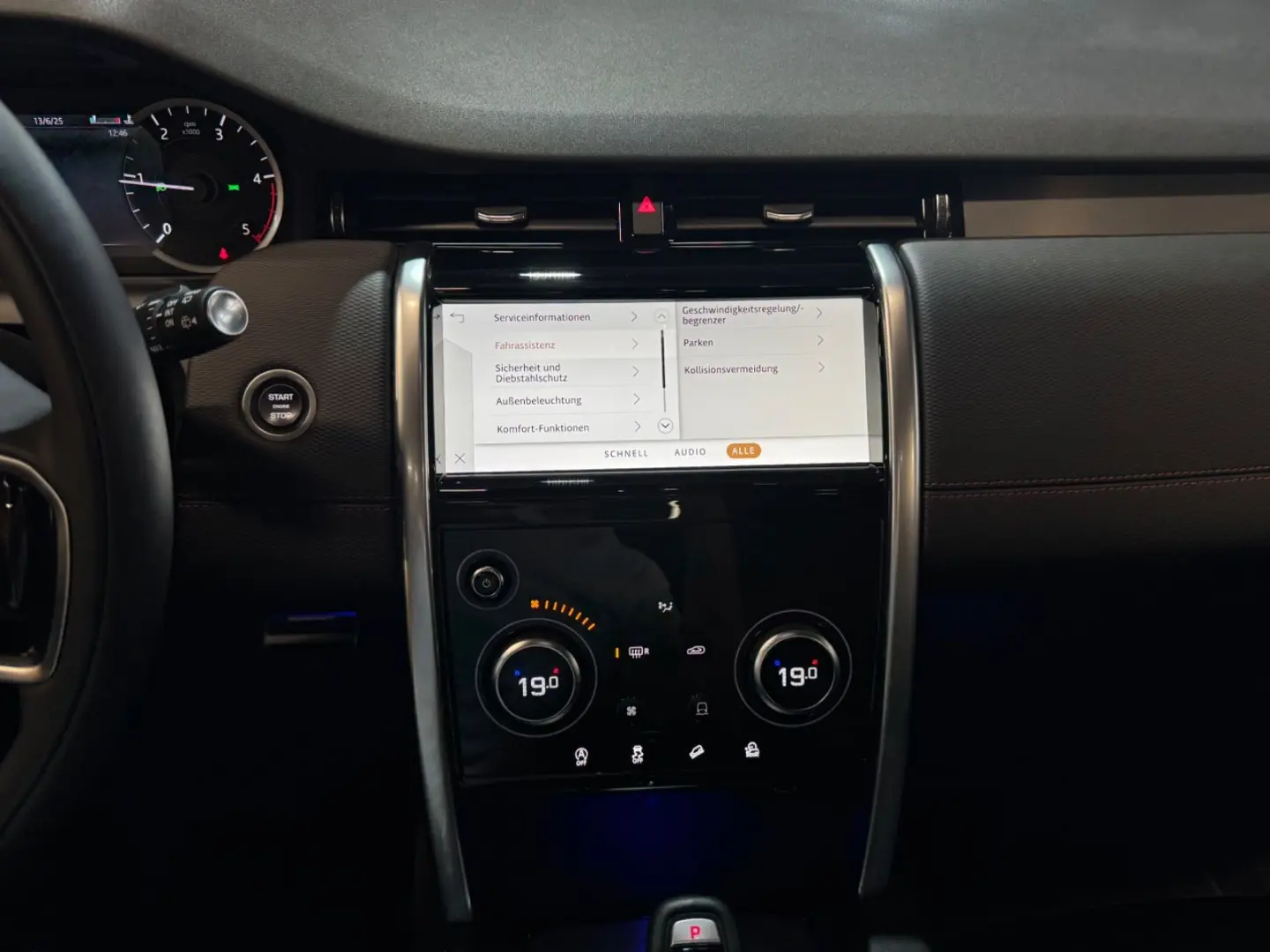 Discovery Sport R-Dynamic SE AWD~PANO~HUD~LEDER