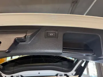 Discovery Sport R-Dynamic SE AWD~PANO~HUD~LEDER