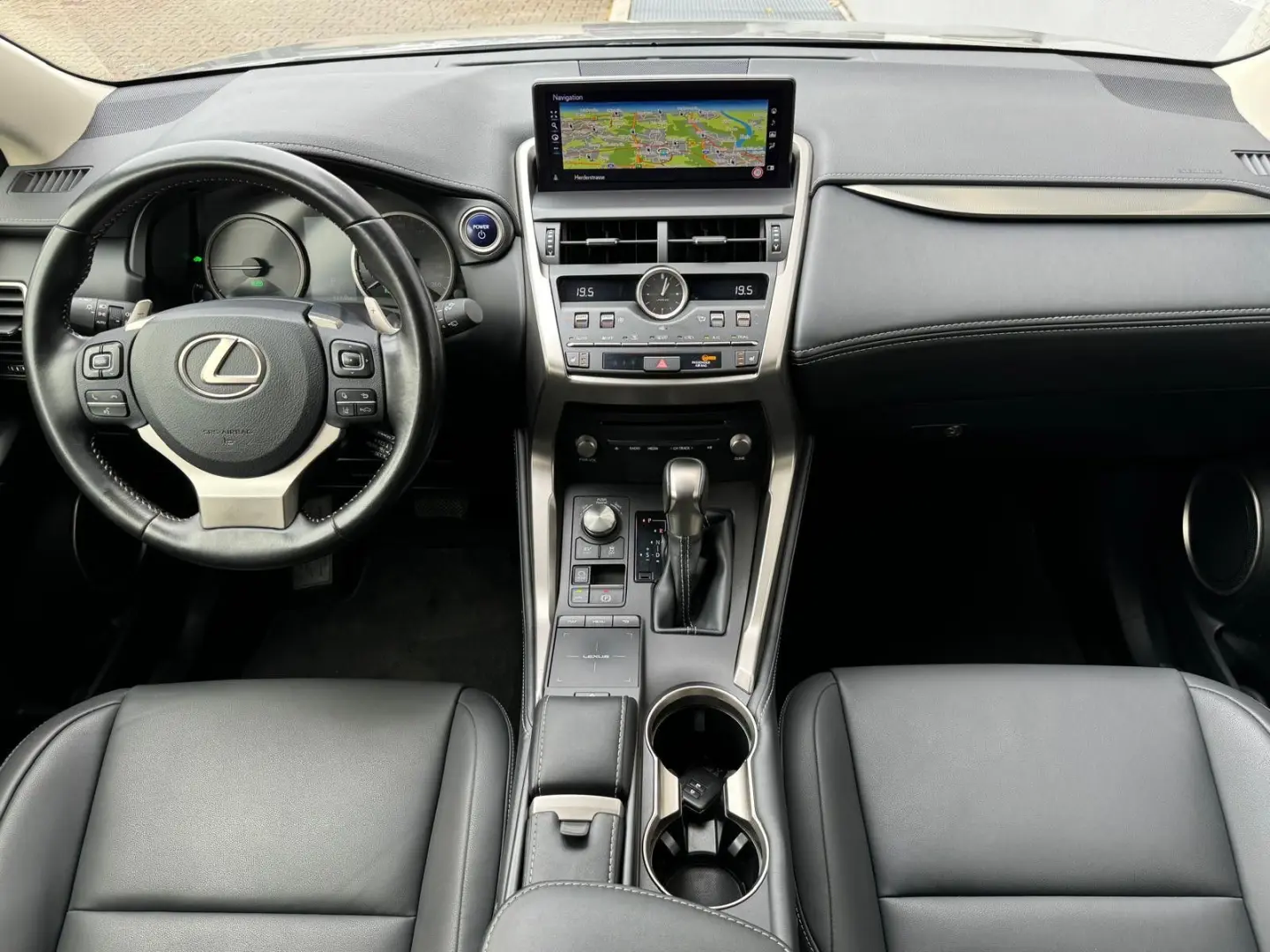 NX 300H*BUSINESS LINE*ACC*KAMERA*LEDER*NAVI*KEY