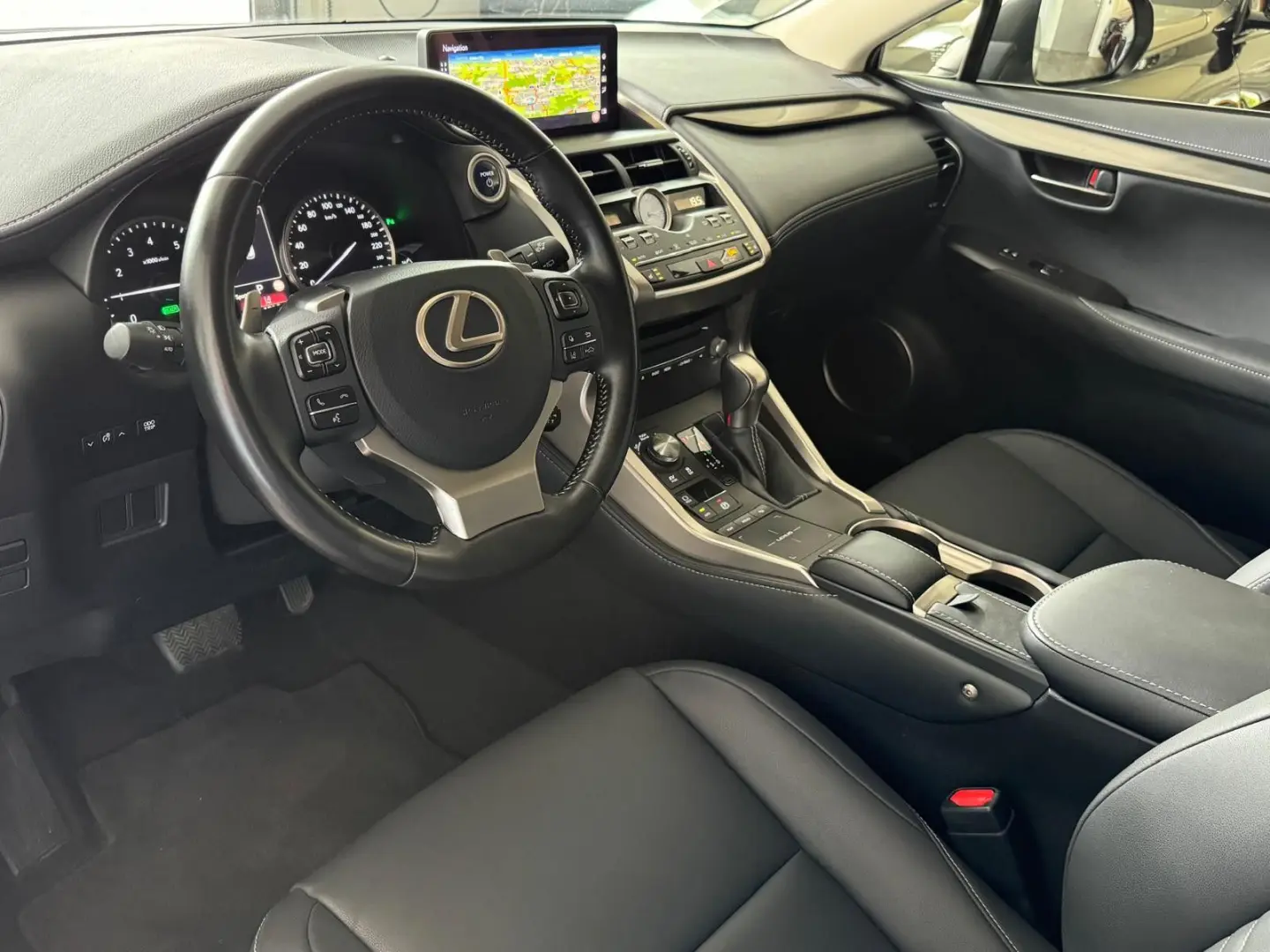 NX 300H*BUSINESS LINE*ACC*KAMERA*LEDER*NAVI*KEY