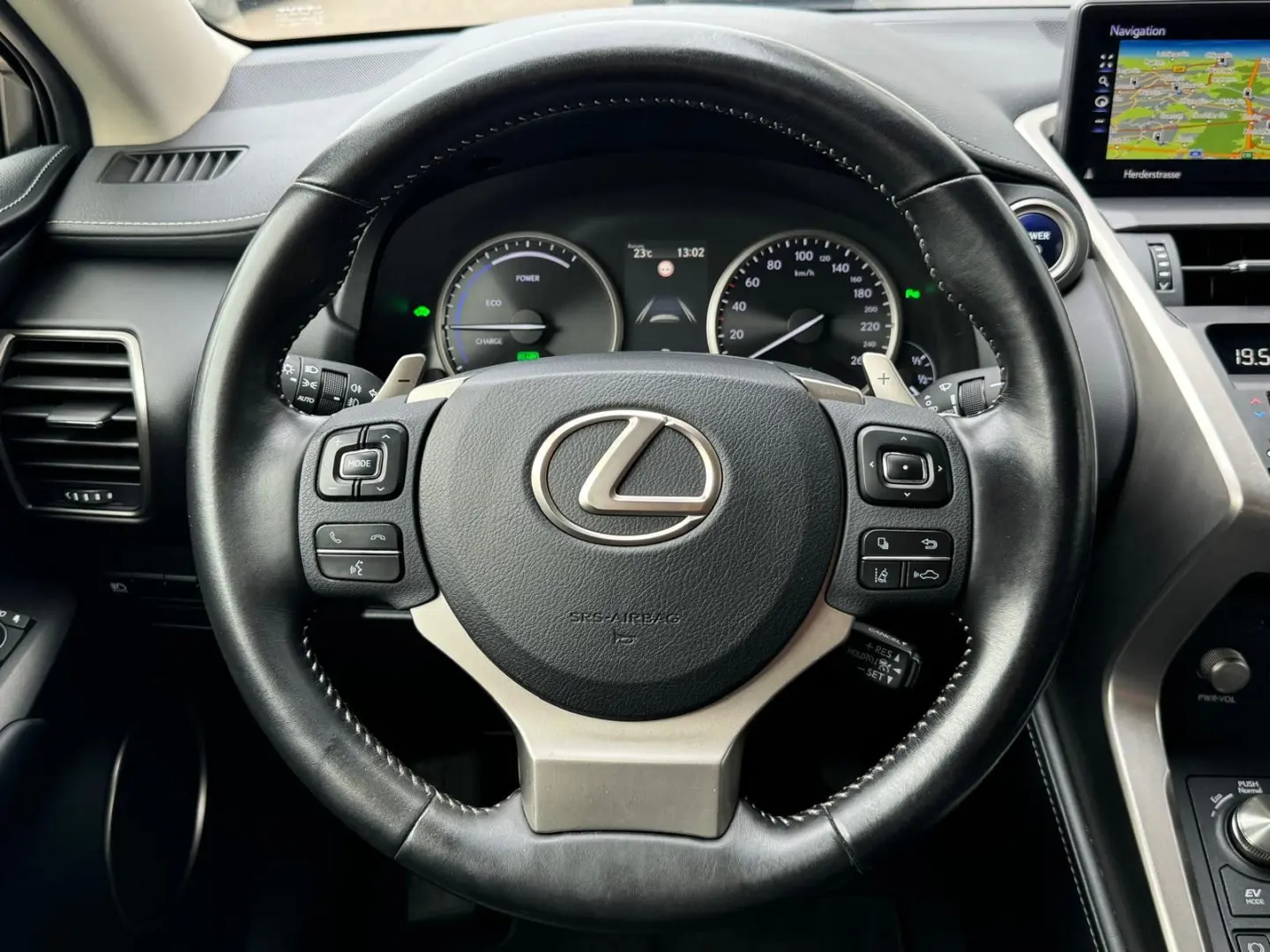 NX 300H*BUSINESS LINE*ACC*KAMERA*LEDER*NAVI*KEY