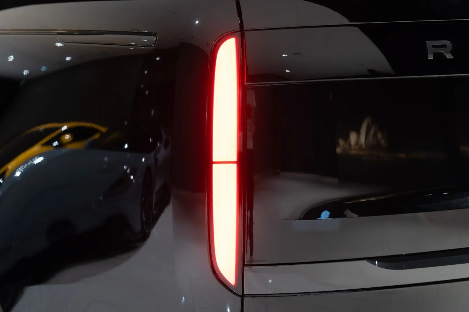 Range Rover Autobiography*MERIDIAN*23