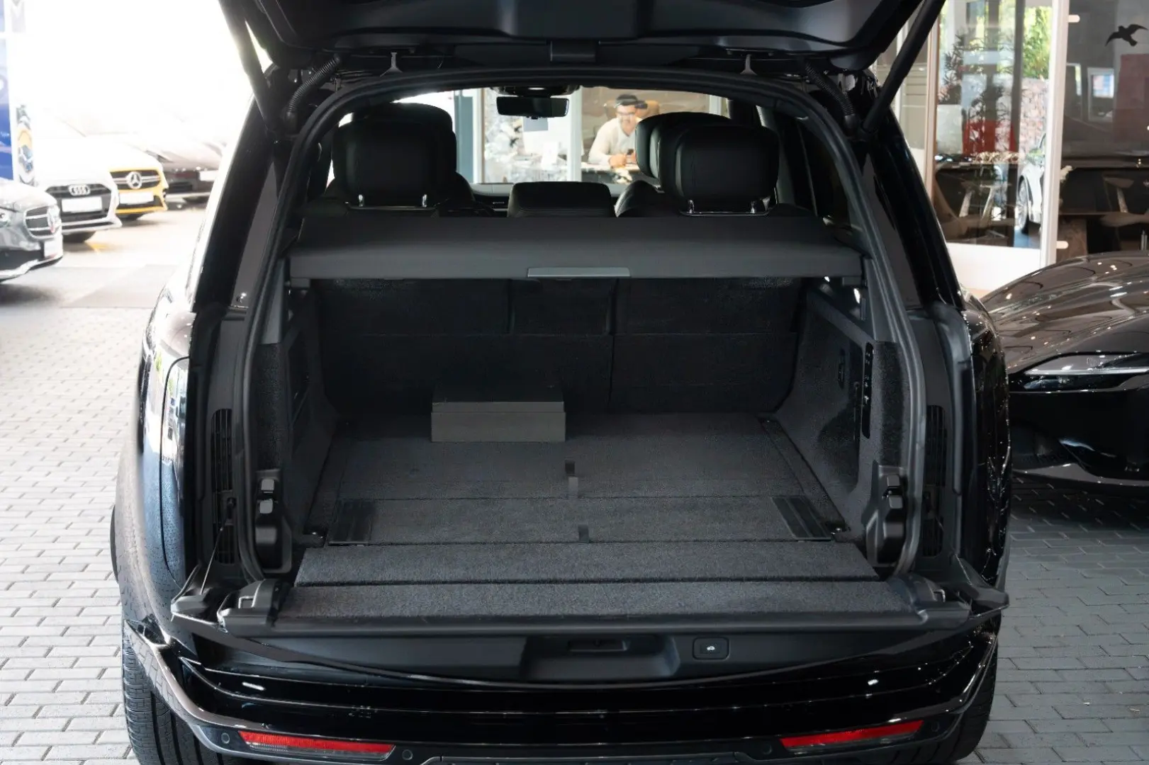 Range Rover Autobiography*MERIDIAN*23