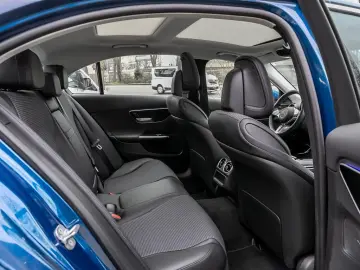 C 200 4M Avantgarde Advanced PLUS Kamera MBUX