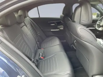 C 200 4MATIC AMG-ADVANCED+DISTRONIC+SURROUND+