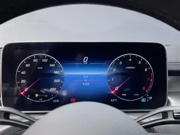 C 200 4MATIC AMG-ADVANCED+DISTRONIC+SURROUND+