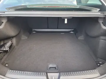 E 220 d 4MATIC Avantgarde Plus+ Fahrassistenz