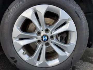X1 xDrive 25e Navi LED El. Heckklappe Mehrzonenk