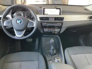 X1 xDrive 25e Navi LED El. Heckklappe Mehrzonenk