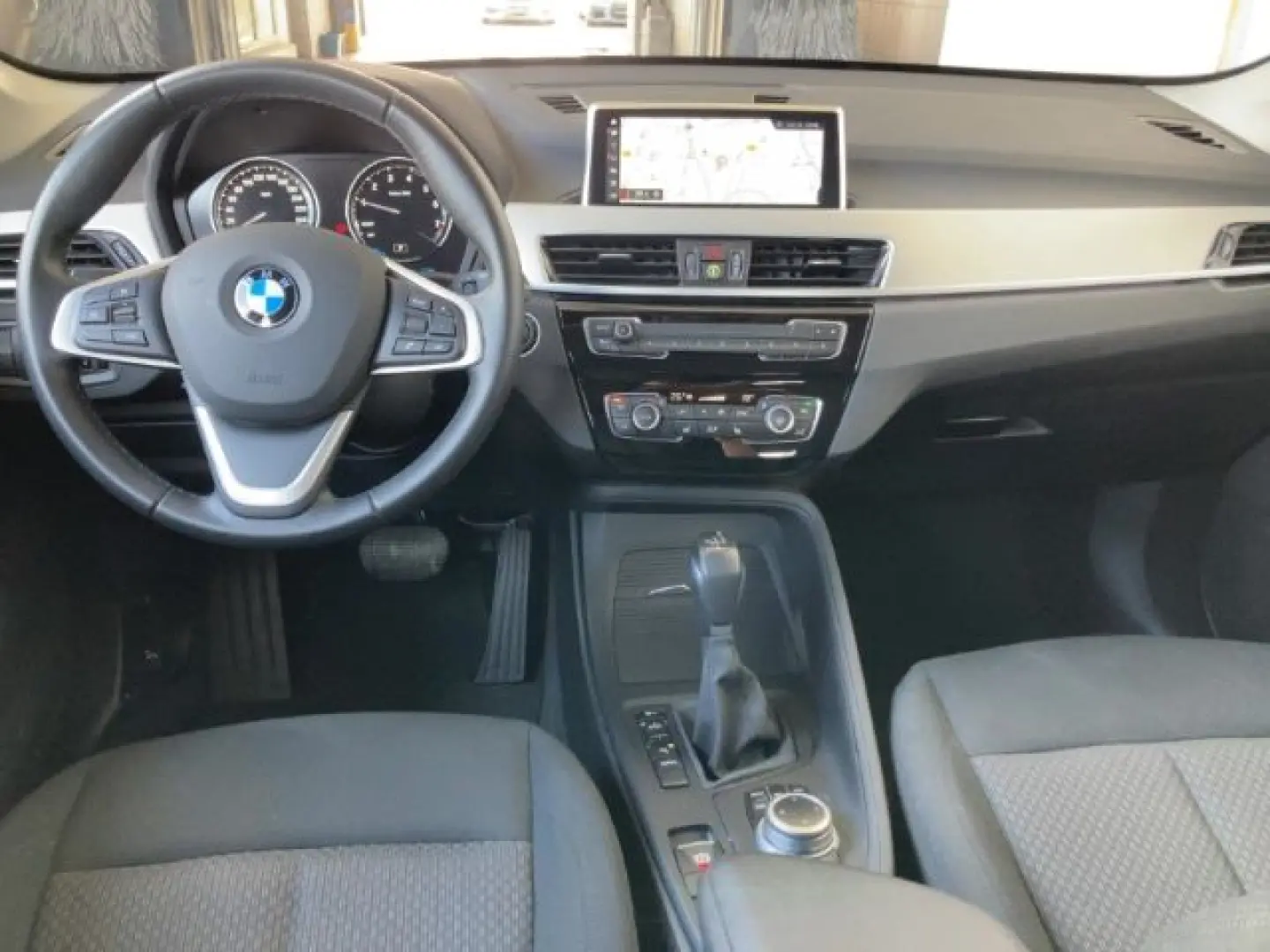 X1 xDrive 25e Navi LED El. Heckklappe Mehrzonenk