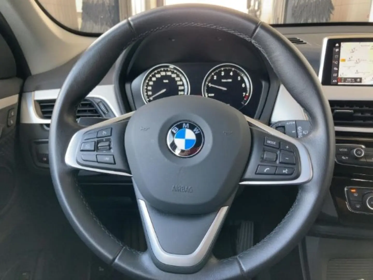 X1 xDrive 25e Navi LED El. Heckklappe Mehrzonenk