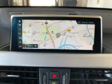 X1 xDrive 25e Navi LED El. Heckklappe Mehrzonenk