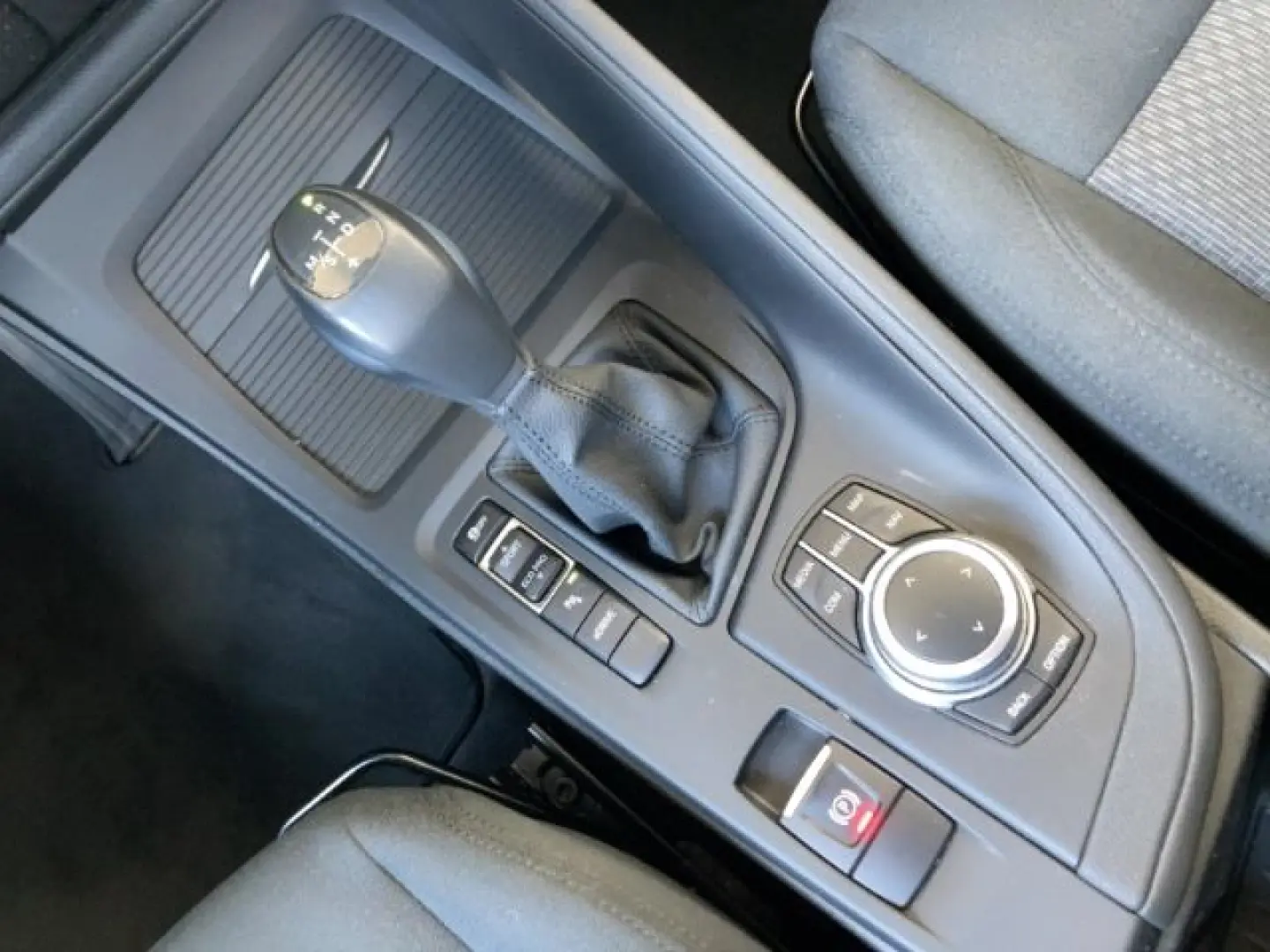 X1 xDrive 25e Navi LED El. Heckklappe Mehrzonenk