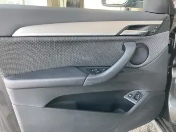 X1 xDrive 25e Navi LED El. Heckklappe Mehrzonenk