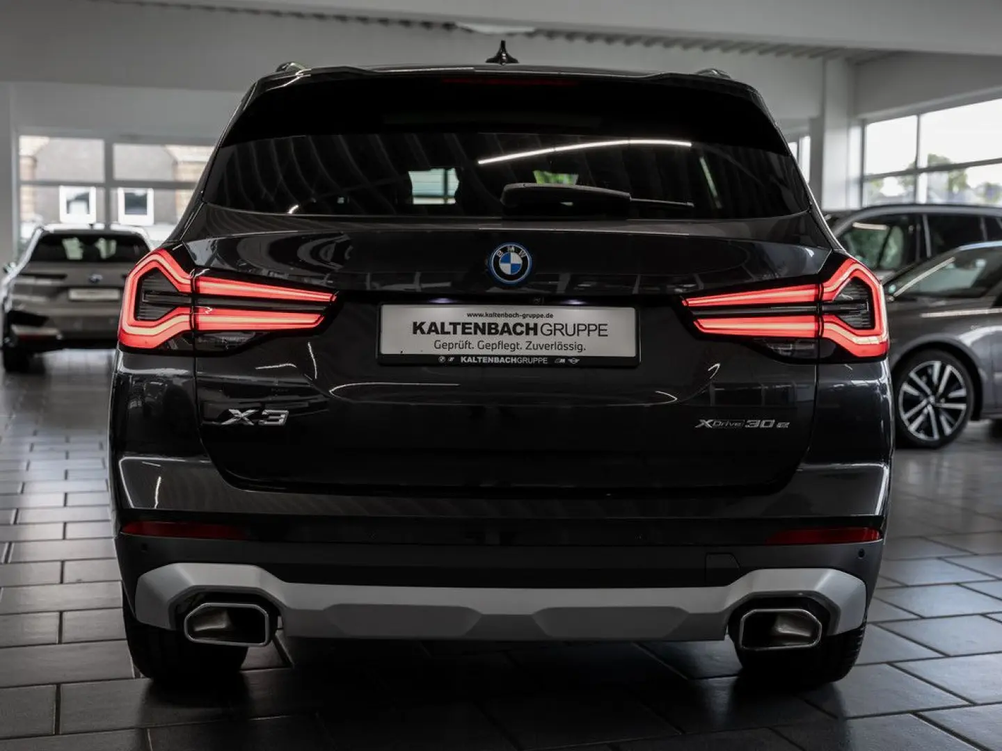 X3 xDrive 30e FACEL. PANO HUD 360° LASER LED SHZ