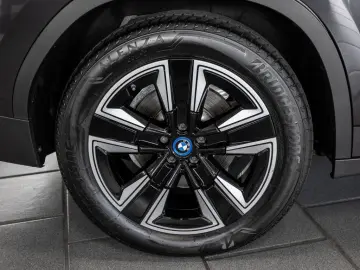 X3 xDrive 30e FACEL. PANO HUD 360° LASER LED SHZ
