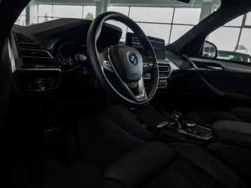 X3 xDrive 30e FACEL. PANO HUD 360° LASER LED SHZ