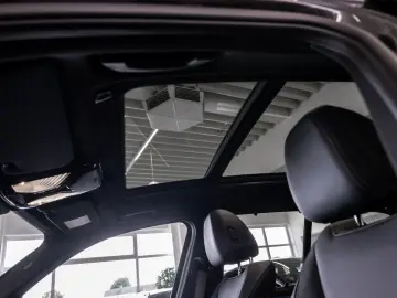 X3 xDrive 30e FACEL. PANO HUD 360° LASER LED SHZ