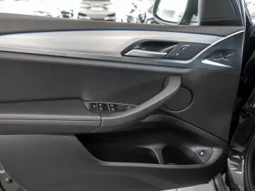 X3 xDrive 30e FACEL. PANO HUD 360° LASER LED SHZ