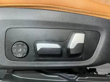 X3 M40i DA PA RFK HUD HK Laser DAB eSitze