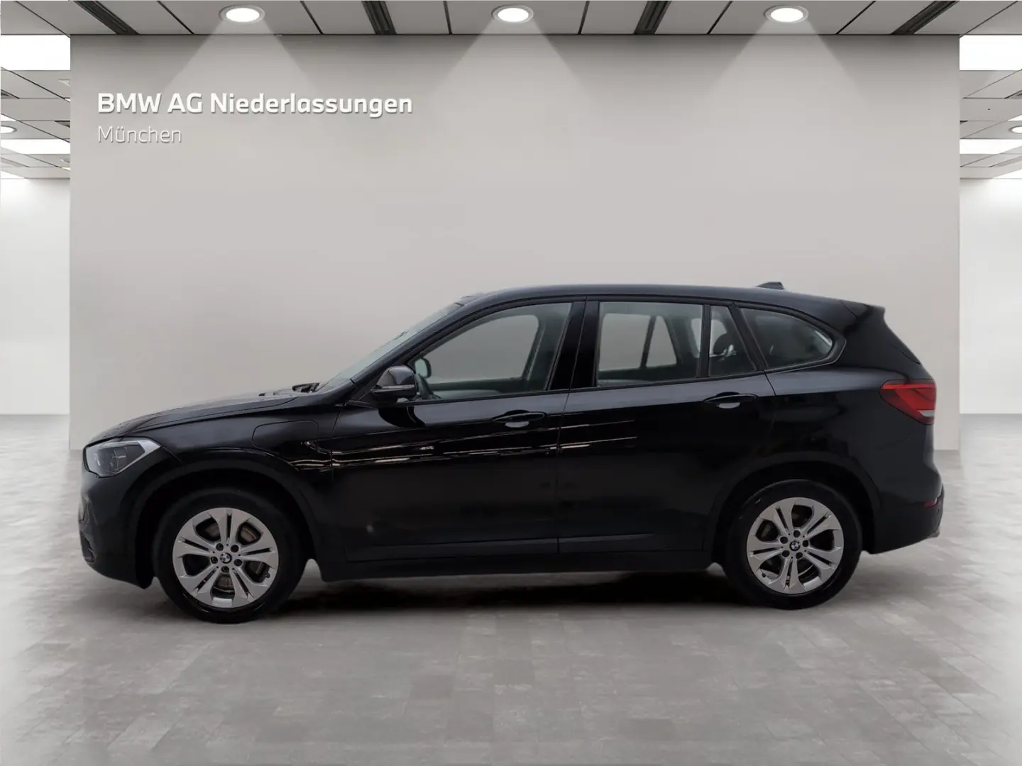 X1 xDrive25e Navi Pano.Dach PDC LED Sitzheizung