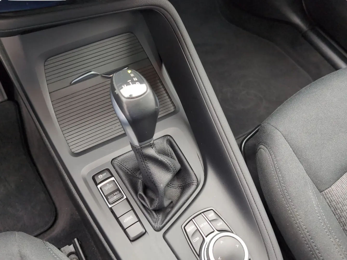 X1 xDrive25e Navi Pano.Dach PDC LED Sitzheizung