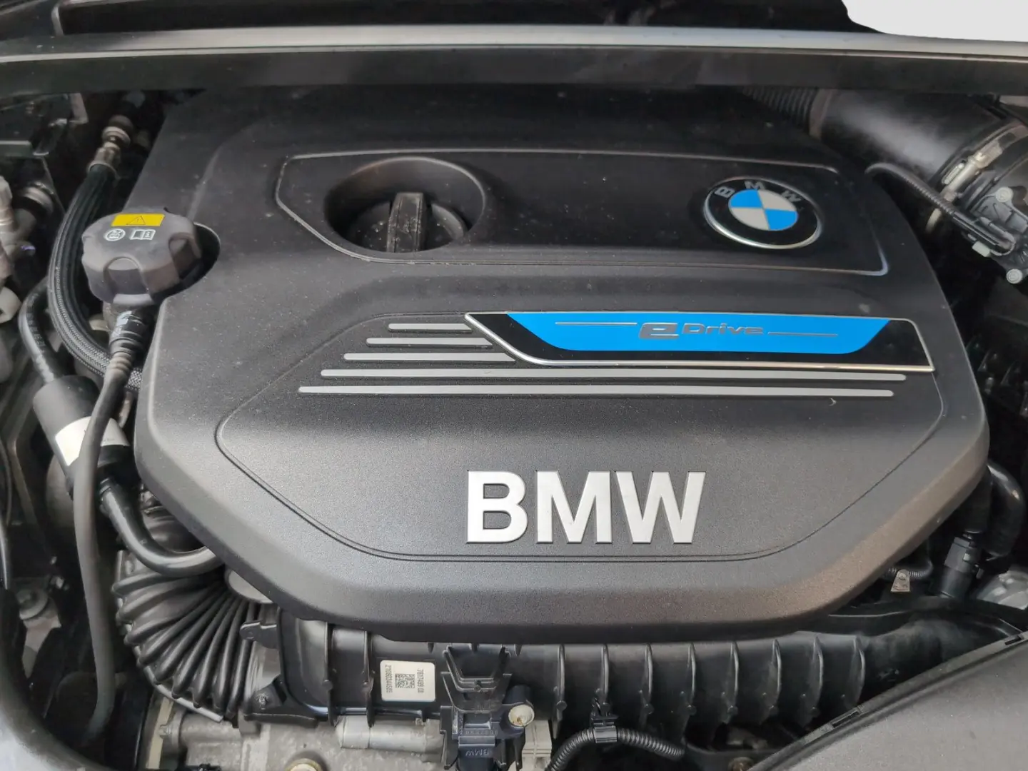 X1 xDrive25e Navi Pano.Dach PDC LED Sitzheizung