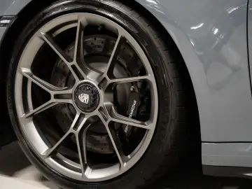 911 GT3 mit Touring-Paket BOSE Lift-VA PDLS+