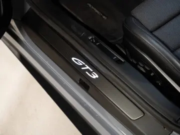 911 GT3 mit Touring-Paket BOSE Lift-VA PDLS+
