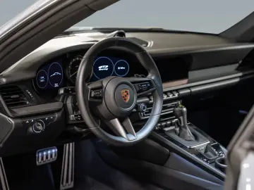 911 GT3 mit Touring-Paket BOSE Lift-VA PDLS+