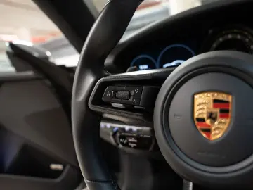 911 GT3 mit Touring-Paket BOSE Lift-VA PDLS+