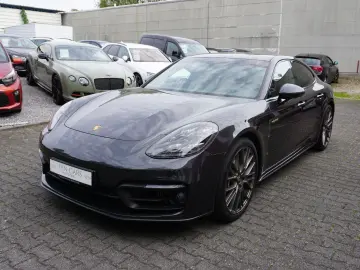 Panamera 4 E-Hybrid Platinum E°Matrix°21 Zoll°