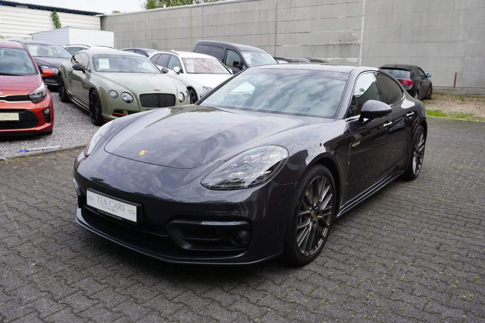 Panamera 4 E-Hybrid Platinum E°Matrix°21 Zoll°