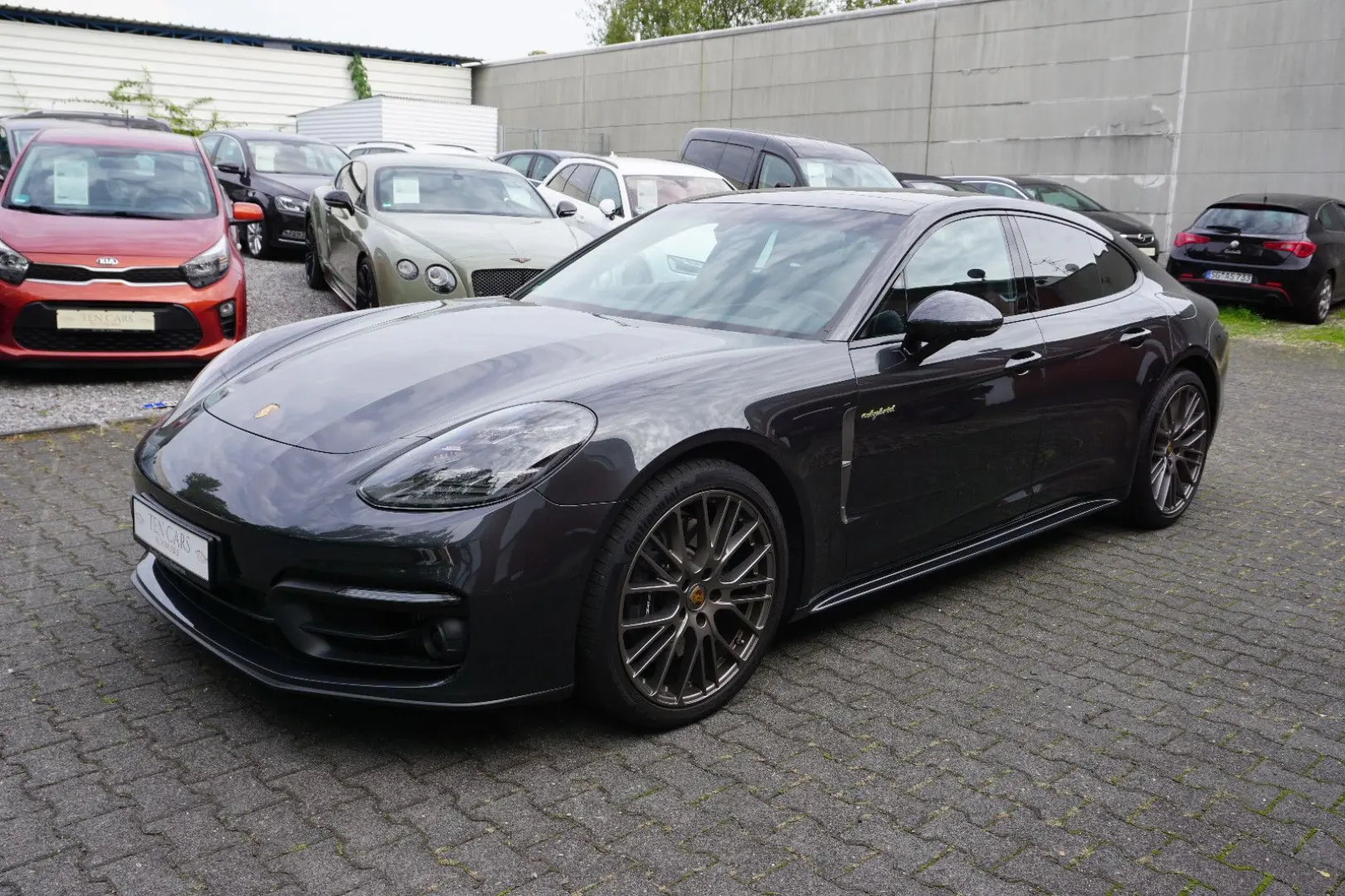 Panamera 4 E-Hybrid Platinum E°Matrix°21 Zoll°