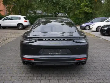 Panamera 4 E-Hybrid Platinum E°Matrix°21 Zoll°