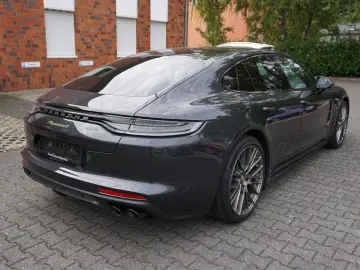 Panamera 4 E-Hybrid Platinum E°Matrix°21 Zoll°