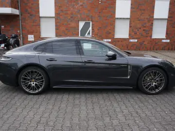 Panamera 4 E-Hybrid Platinum E°Matrix°21 Zoll°