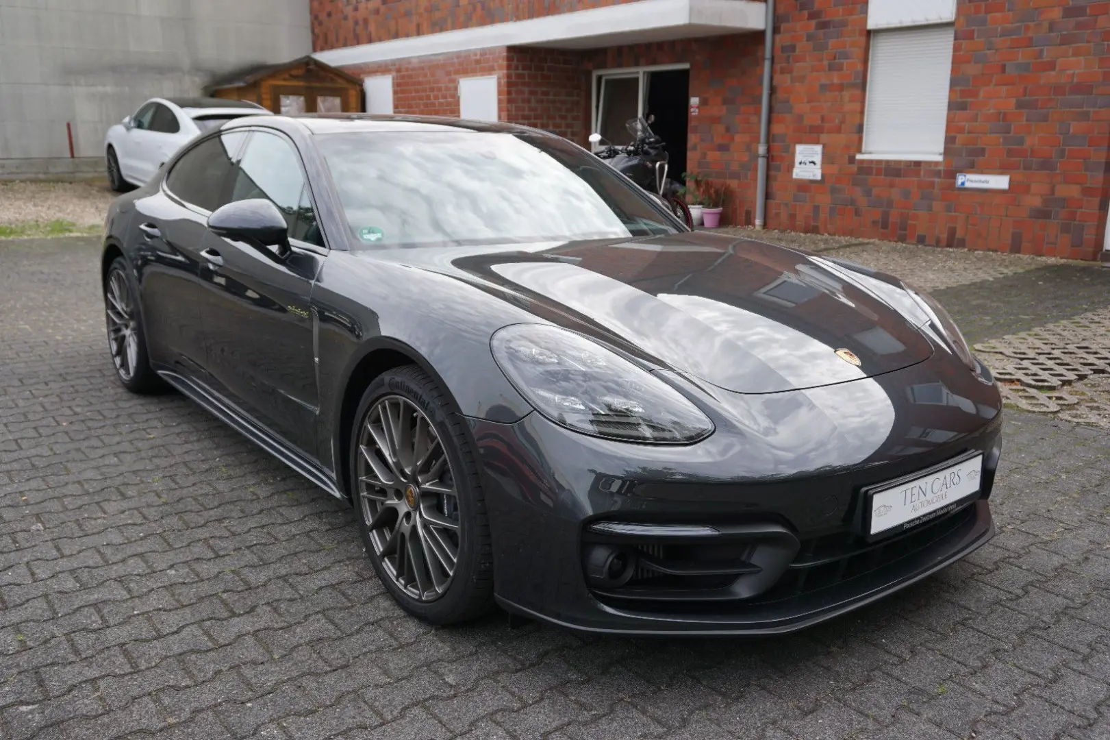 Panamera 4 E-Hybrid Platinum E°Matrix°21 Zoll°