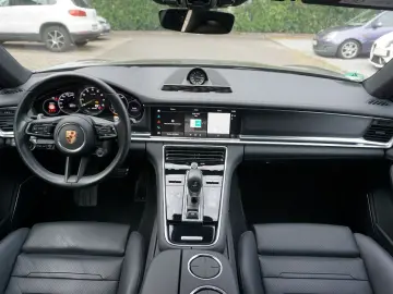 Panamera 4 E-Hybrid Platinum E°Matrix°21 Zoll°