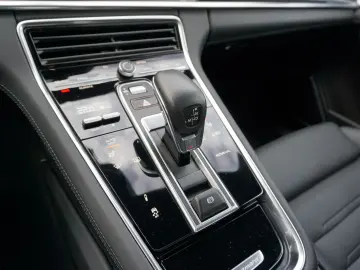 Panamera 4 E-Hybrid Platinum E°Matrix°21 Zoll°