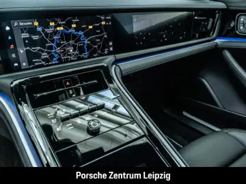 Panamera 4S E-Hybrid Sportabgas HD-Matrix HUD In