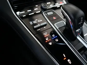 Panamera 4 S E-Hybrid*SportDesign/PANO/MEGA-SPEC